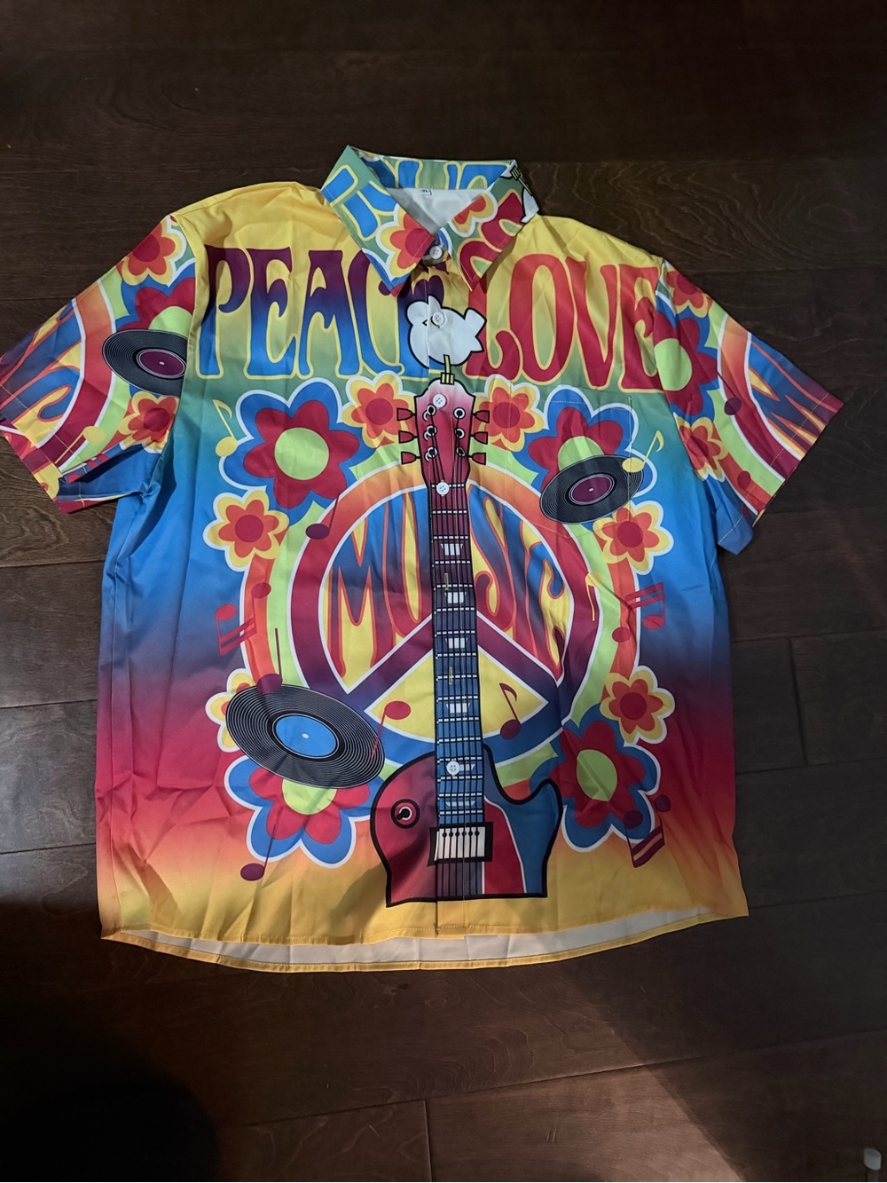Men's 60’s themed Peace & Love Graphic Button-Up Shirt - Multicolor